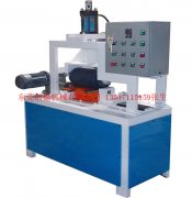 兩輥小(xiǎo)型液壓(ya)自動卷(juàn)邊機